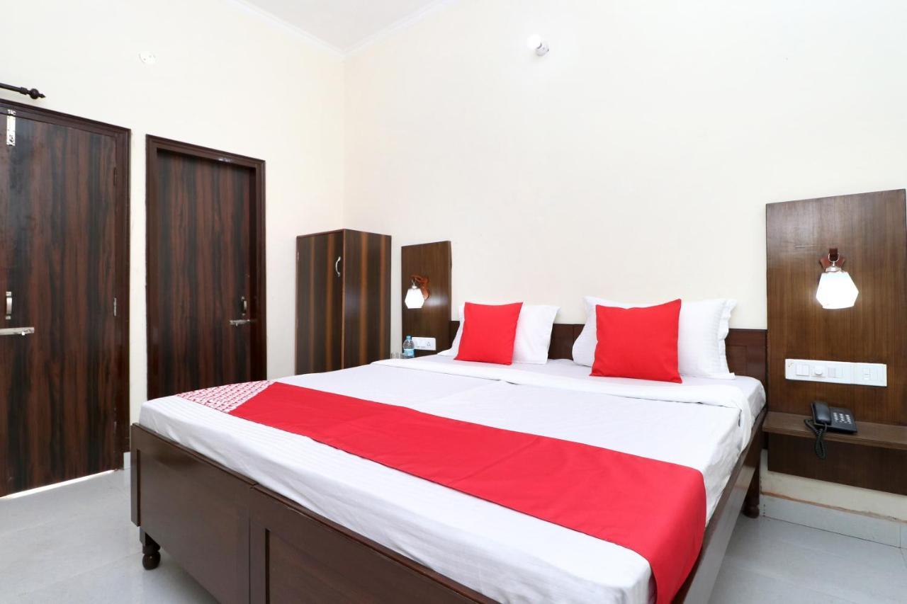 Oyo 24122 Hotel Sharnam Kharar Exterior photo